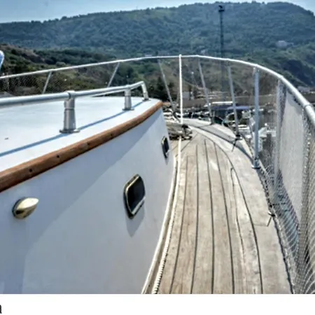 Odissea Boat Hotel & Tour Botel Palmi