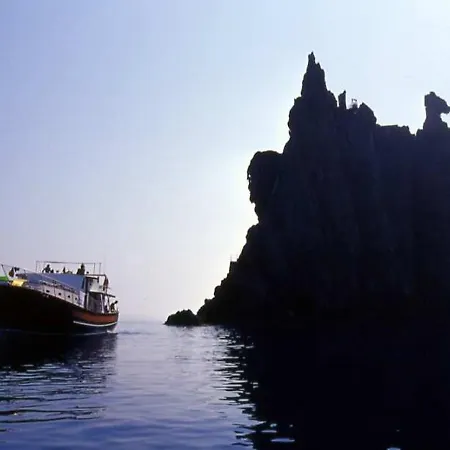 Odissea Boat Hotel & Tour Botel Palmi