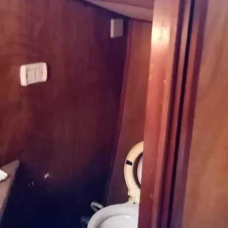 Odissea Boat Hotel & Tour Botel *